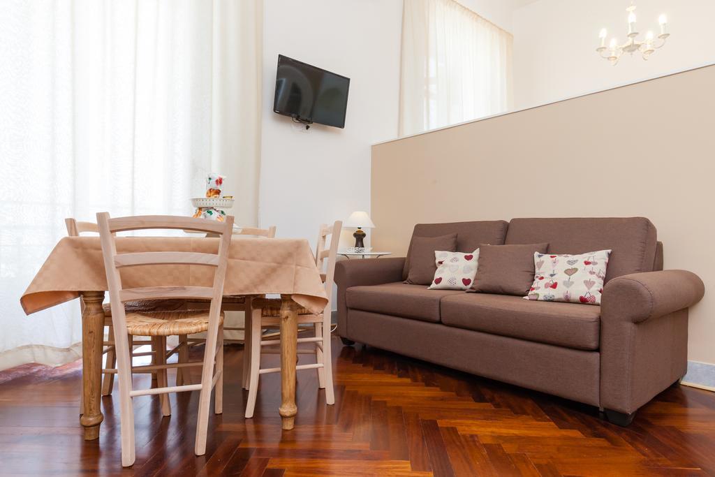 Apartamento Garibaldi I Nápoles Exterior foto